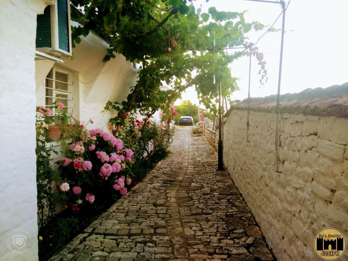 Bed & Breakfast Josiph Berat Kültér fotó