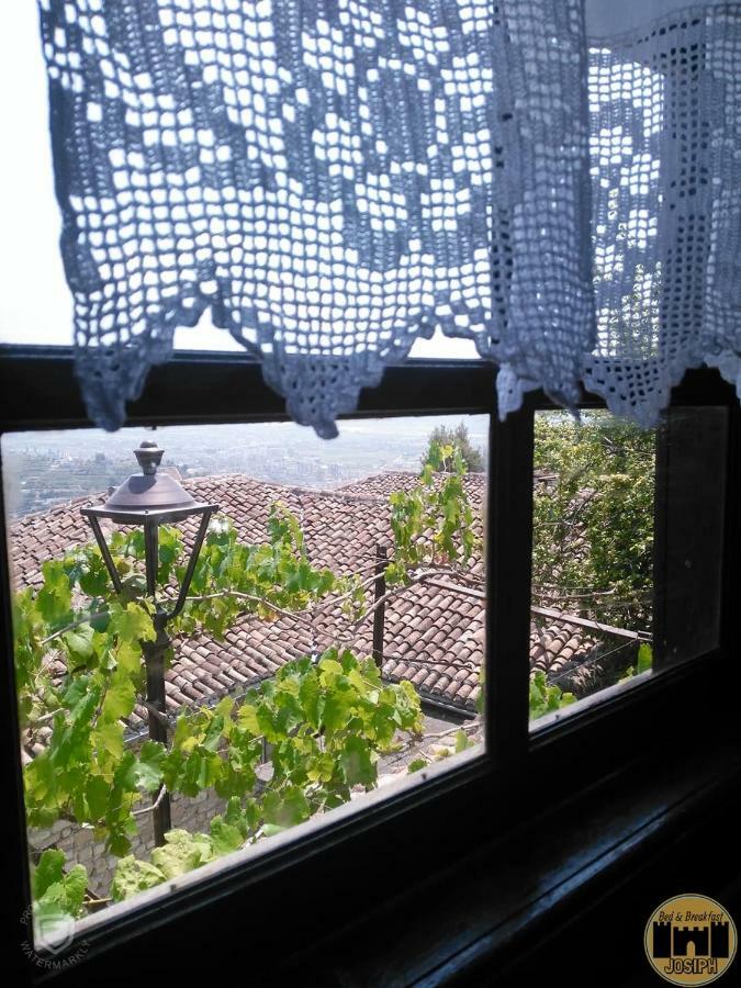 Bed & Breakfast Josiph Berat Kültér fotó